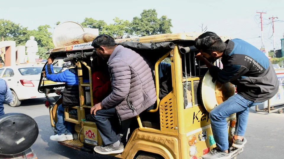 Do E-Rickshaws in India Need Stricter Rules